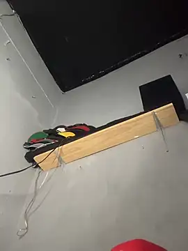 Prettyboyentremex online show from July 28, 2026, 11:50 am
