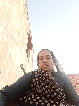 Karishma singh online show from April 12, 2026, 1:42 am