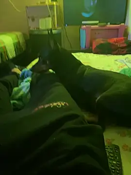 Chic0j0ven online show from April 4, 2026, 5:14 am