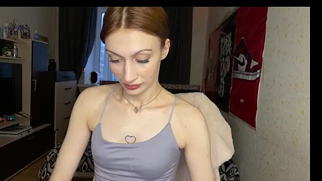 Snapshot of Amalia_Draki chatting on April 21, 2026, 4:02 pm Amalia Draki online show from April 21, 2026, 4:02 pm