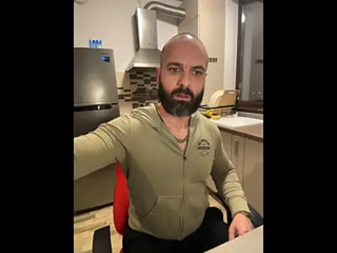 DamonSalvatore2 online show from April 11, 2026, 7:39 pm