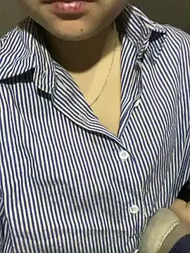 lili-roze online show from February 7, 2026, 12:46 pm