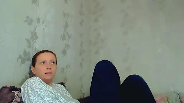 Snapshot of CrystallAngel chatting on March 30, 2026, 12:50 pm CrystallAngel online show from March 30, 2026, 12:50 pm