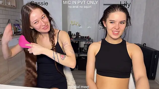 Snapshot of girls_secrets chatting on February 10, 2026, 10:14 am girls secrets online show from February 10, 2026, 10:14 am