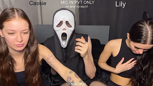 Snapshot of girls_secrets chatting on February 21, 2026, 11:23 am girls secrets online show from February 21, 2026, 11:23 am