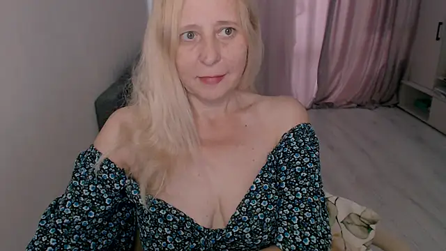 MiLenaMilf online show from October 7, 2025, 6:36 am