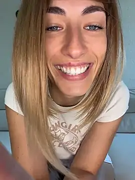 SugarLily24 online show from July 18, 2026, 9:29 am