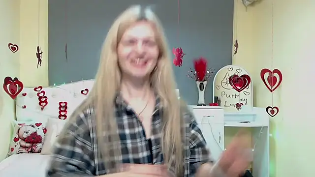 MelissaTyler online show from February 3, 2026, 6:40 am