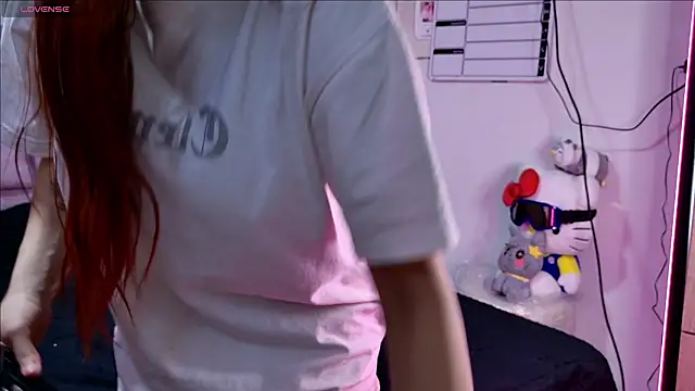 -SofiValentinaA online show from April 24, 2026, 7:49 pm