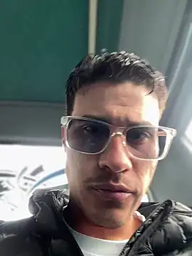 Latin Paisa Boy online show from April 15, 2026, 5:17 pm