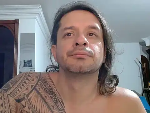 gonzzohunterr online show from June 15, 2026, 8:47 am