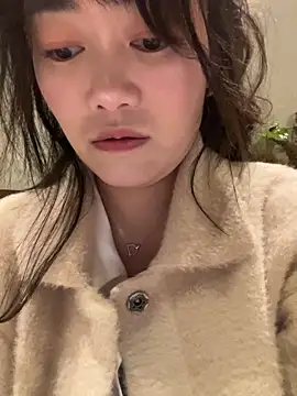 Molly-xiao online show from March 17, 2026, 11:13 am