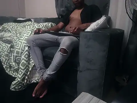 Snapshot of SecretPulse chatting on February 19, 2026, 9:23 pm SecretPulse online show from February 19, 2026, 9:23 pm