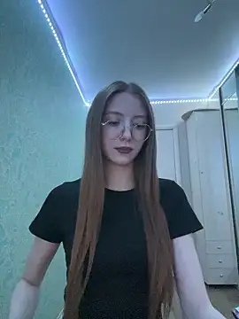 Snapshot of Eseniya_ chatting on March 4, 2026, 12:24 pm Eseniya online show from March 4, 2026, 12:24 pm