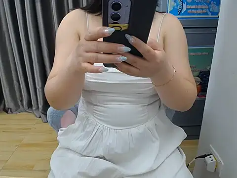 Coffee Milktea online show from July 3, 2026, 2:29 am