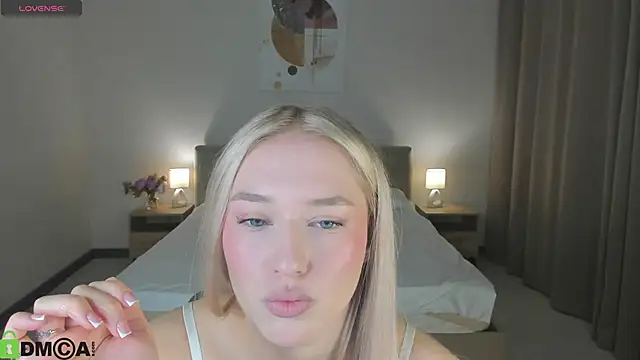 ChloeAlba online show from January 19, 2026, 4:05 am