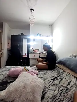 Snapshot of _keylafisher_ chatting on February 8, 2026, 8:17 pm keylafisher online show from February 8, 2026, 8:17 pm