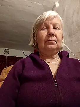 Snapshot of KlaudiaDarling chatting on February 17, 2026, 4:04 pm KlaudiaDarling online show from February 17, 2026, 4:04 pm