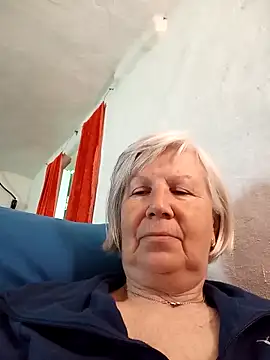 KlaudiaDarling online show from April 11, 2026, 8:18 am