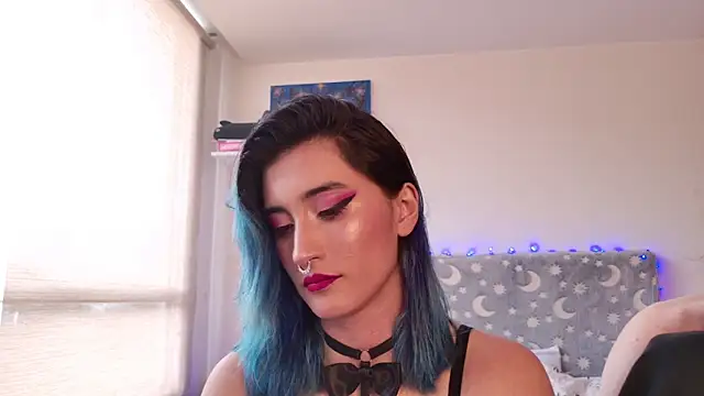 LunaisBack online show from April 19, 2026, 9:50 pm