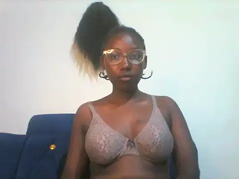Lusttyy  online show from January 15, 2026, 6:33 pm