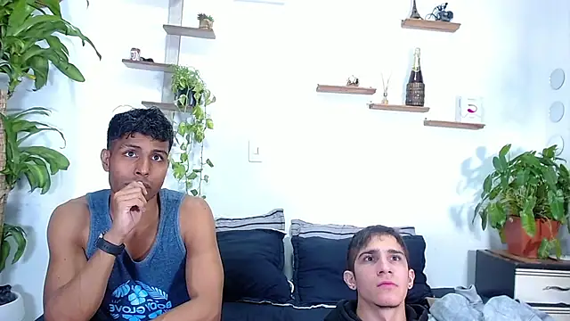 Interracial Snow Bunny online show from February 16, 2026, 9:13 pm