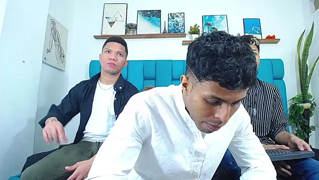 Interracial Snow Bunny online show from April 10, 2026, 9:55 pm