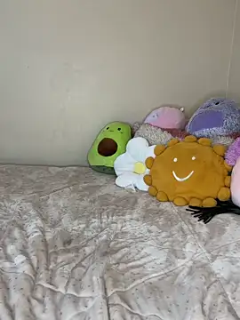 FaiiryArii online show from April 15, 2026, 7:58 pm