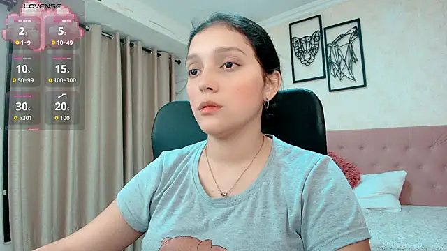 littlemolly walcott online show from March 21, 2026, 12:01 am