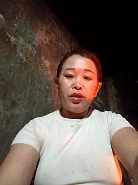 dakota-kis online show from March 28, 2026, 11:28 pm