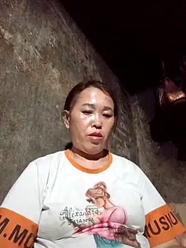 dakota-kis online show from April 5, 2026, 12:12 pm