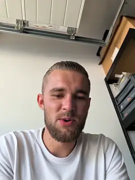 Benjamiinlt online show from August 1, 2026, 3:43 pm