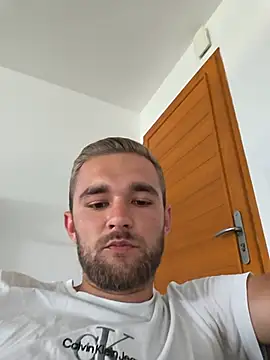 Benjamiinlt online show from June 21, 2026, 1:06 pm