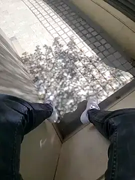 jerryrooh69 online show from April 15, 2026, 7:36 am