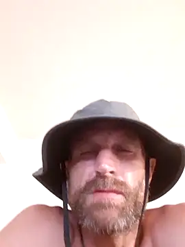 Snapshot of mechanicmark chatting on June 15, 2026, 8:14 am mechanicmark online show from June 15, 2026, 8:14 am