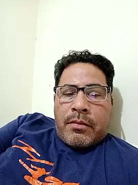 Snapshot of Piscis46 chatting on January 11, 2026, 10:49 pm Piscis46 online show from January 11, 2026, 10:49 pm