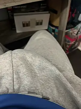 elpapigrande12 online show from February 17, 2026, 3:37 am