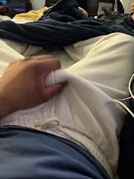 elpapigrande12 online show from February 11, 2026, 4:23 am