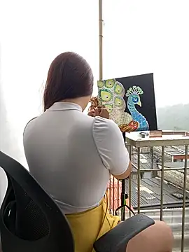 Scarlet auraa online show from April 16, 2026, 9:39 pm