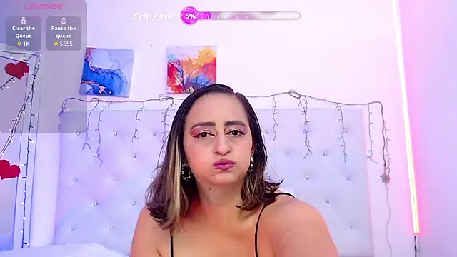 Snapshot of queendesiree_ chatting on February 26, 2026, 8:09 pm queendesiree online show from February 26, 2026, 8:09 pm