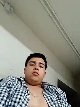 Snapshot of Yosoyelmismo-6737 chatting on March 1, 2026, 10:43 pm Yosoyelmismo-6737 online show from March 1, 2026, 10:43 pm