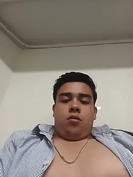 Yosoyelmismo-6737 online show from June 23, 2026, 11:47 pm