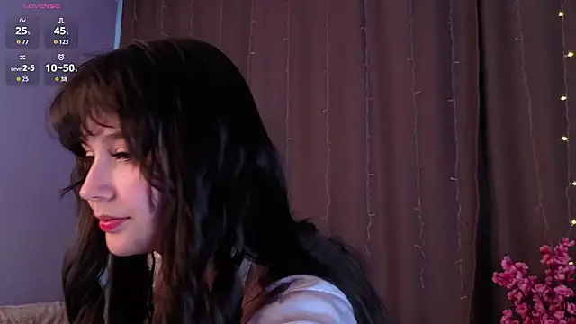 KiraYukimura online show from February 3, 2026, 9:47 am