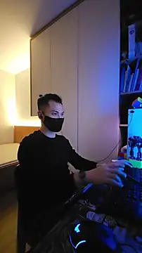 Snapshot of OnlyHand9x chatting on February 8, 2026, 4:05 pm OnlyHand9x online show from February 8, 2026, 4:05 pm