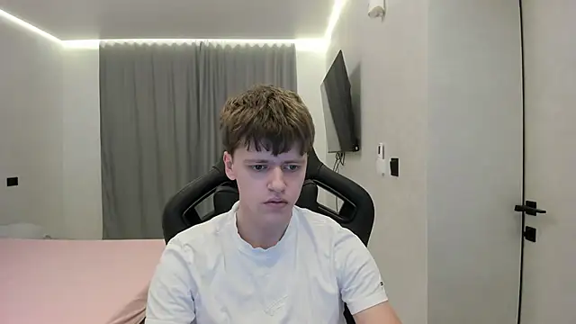 bonekoambalabu online show from April 3, 2026, 12:39 am