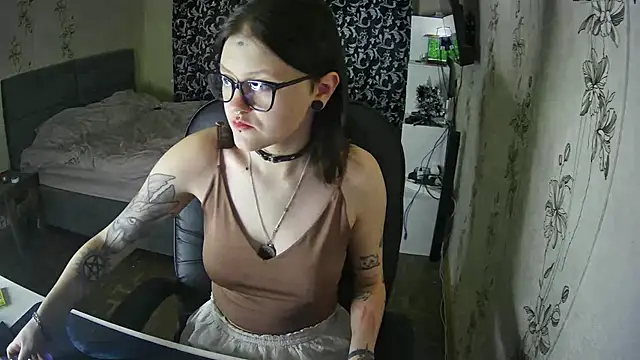 Snapshot of Withbeautyeyes chatting on January 9, 2026, 2:13 pm Withbeautyeyes online show from January 9, 2026, 2:13 pm