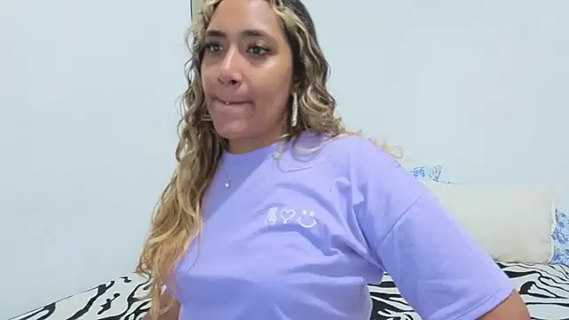 IsabelaAcosta online show from July 10, 2026, 6:41 pm