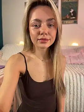 Kylie Mystic online show from March 5, 2026, 4:20 am