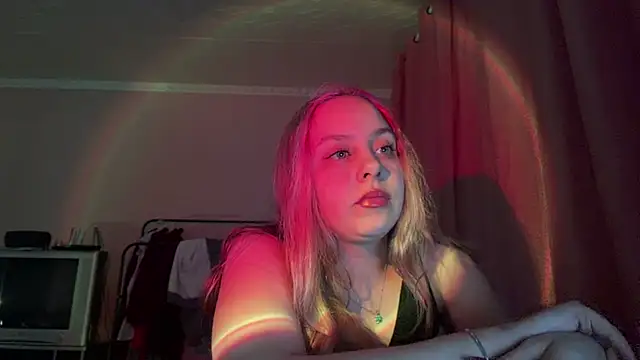 ZoraDearmon online show from January 12, 2026, 9:31 pm