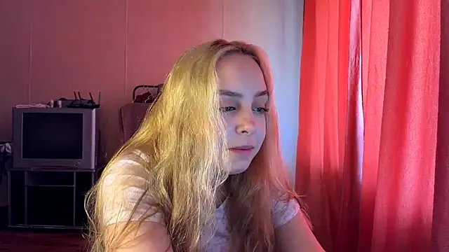 ZoraDearmon online show from August 3, 2026, 9:04 am